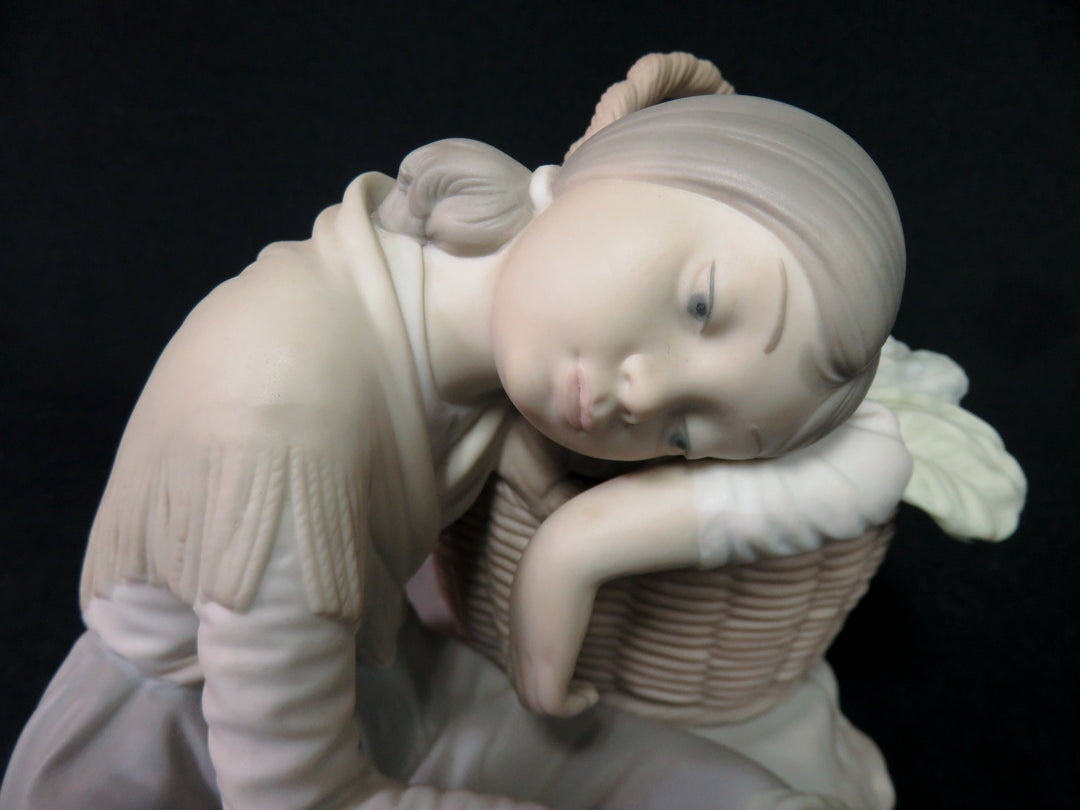 Lladró Matte Figurine