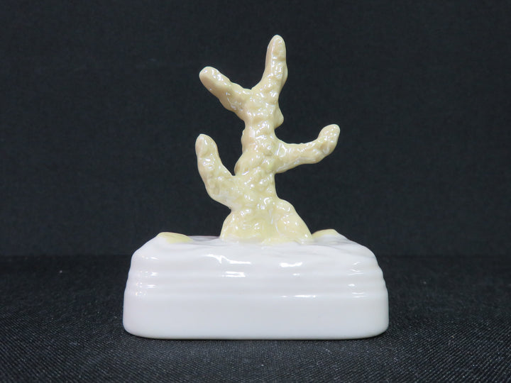 Belleek Ring Holder