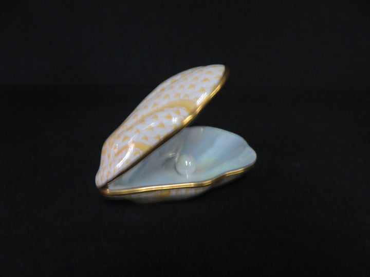 Herend Oyster Figurine
