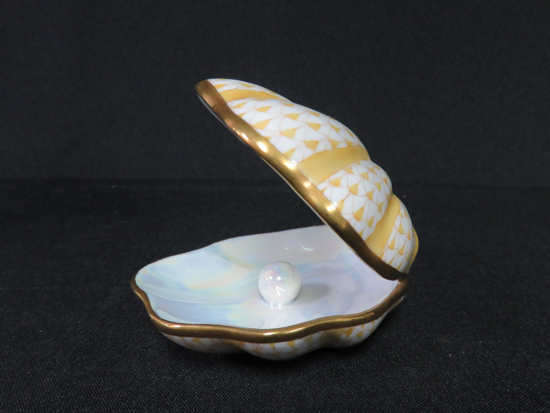Herend Oyster Figurine