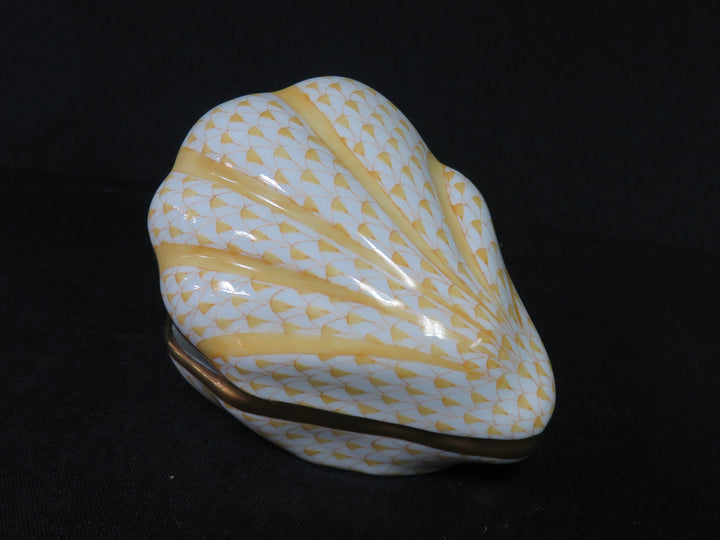 Herend Oyster Figurine