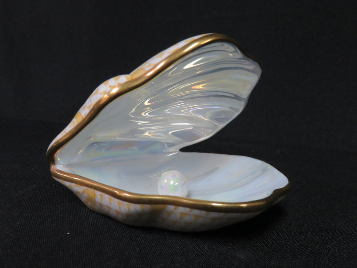 Herend Oyster Figurine