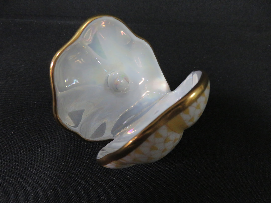 Herend Oyster Figurine