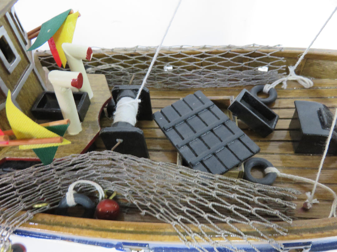 Celtic Mist Model Boat