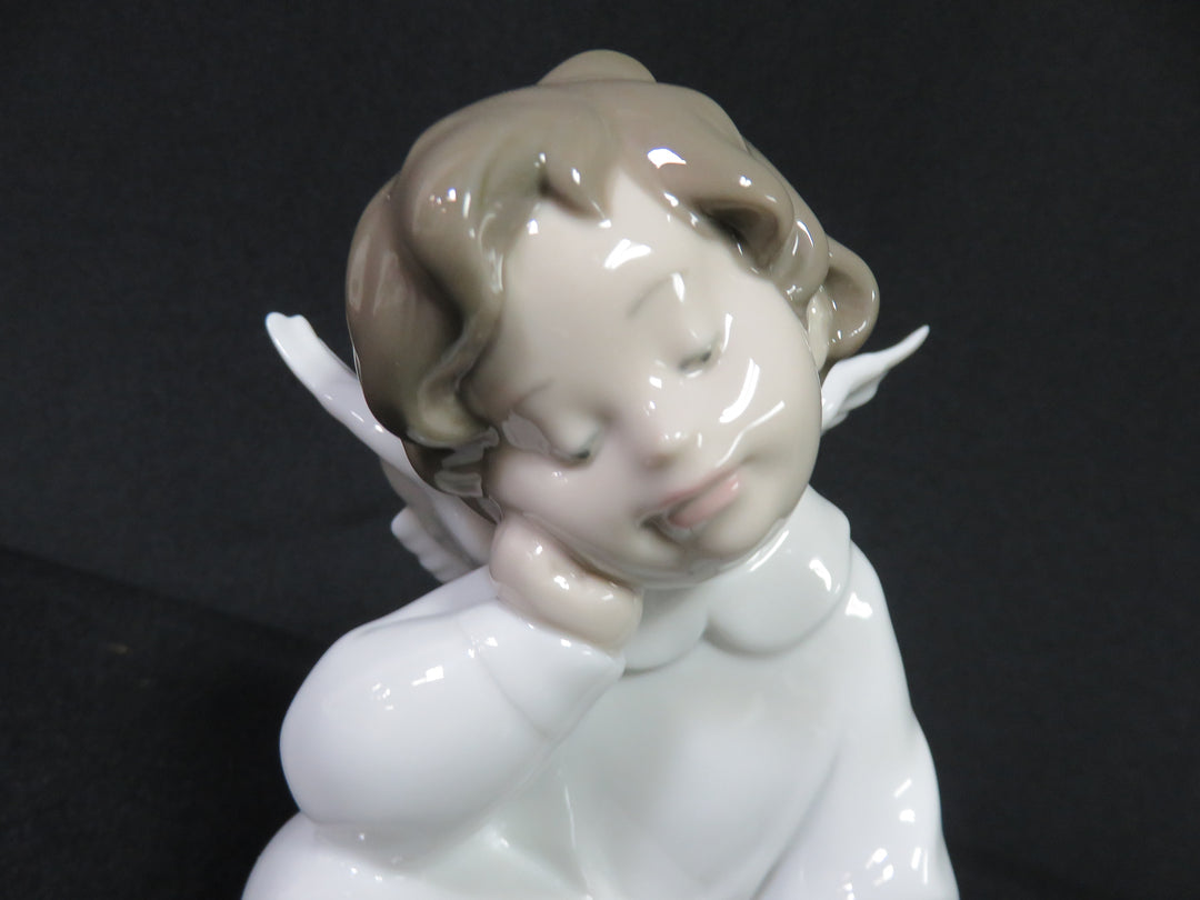 Lladró Angel Figurine