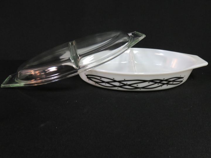 PYREX Divided Lidded Casserole