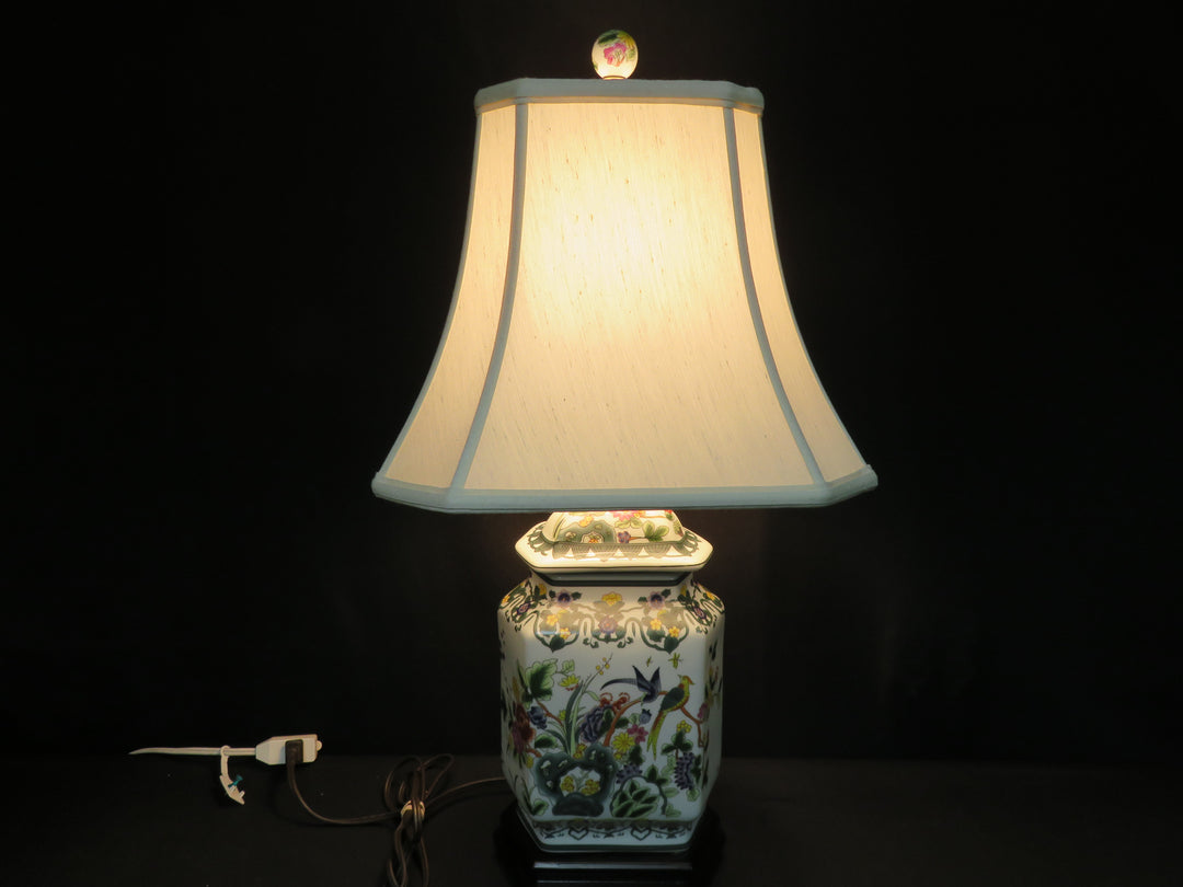 Famille Bird Table Lamp