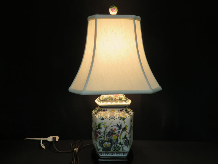 Famille Bird Table Lamp
