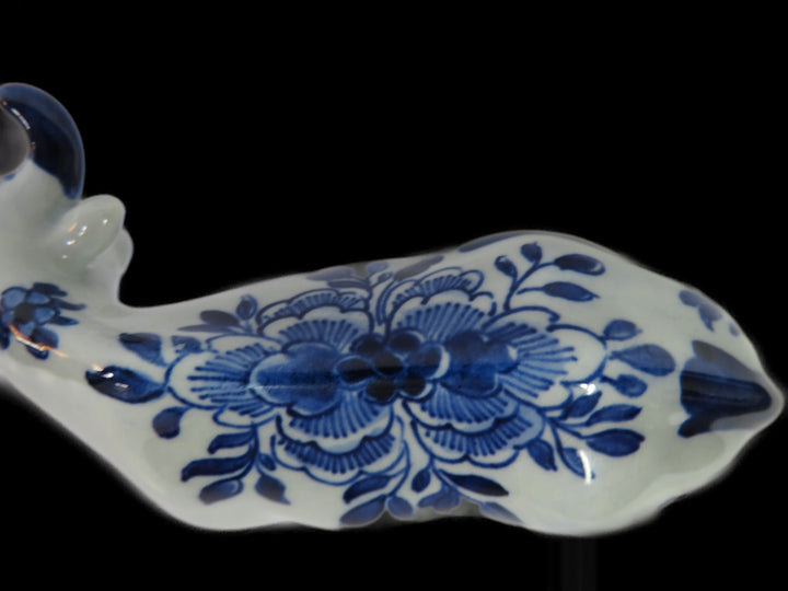 Delft Bull Figurine