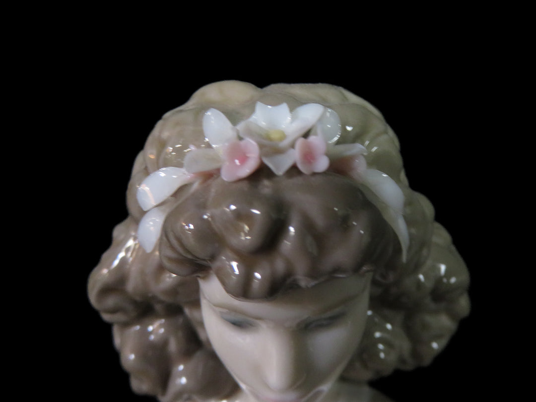 Lladró Figurine