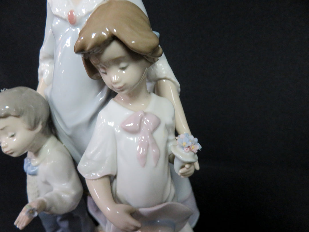 Lladró Figurine