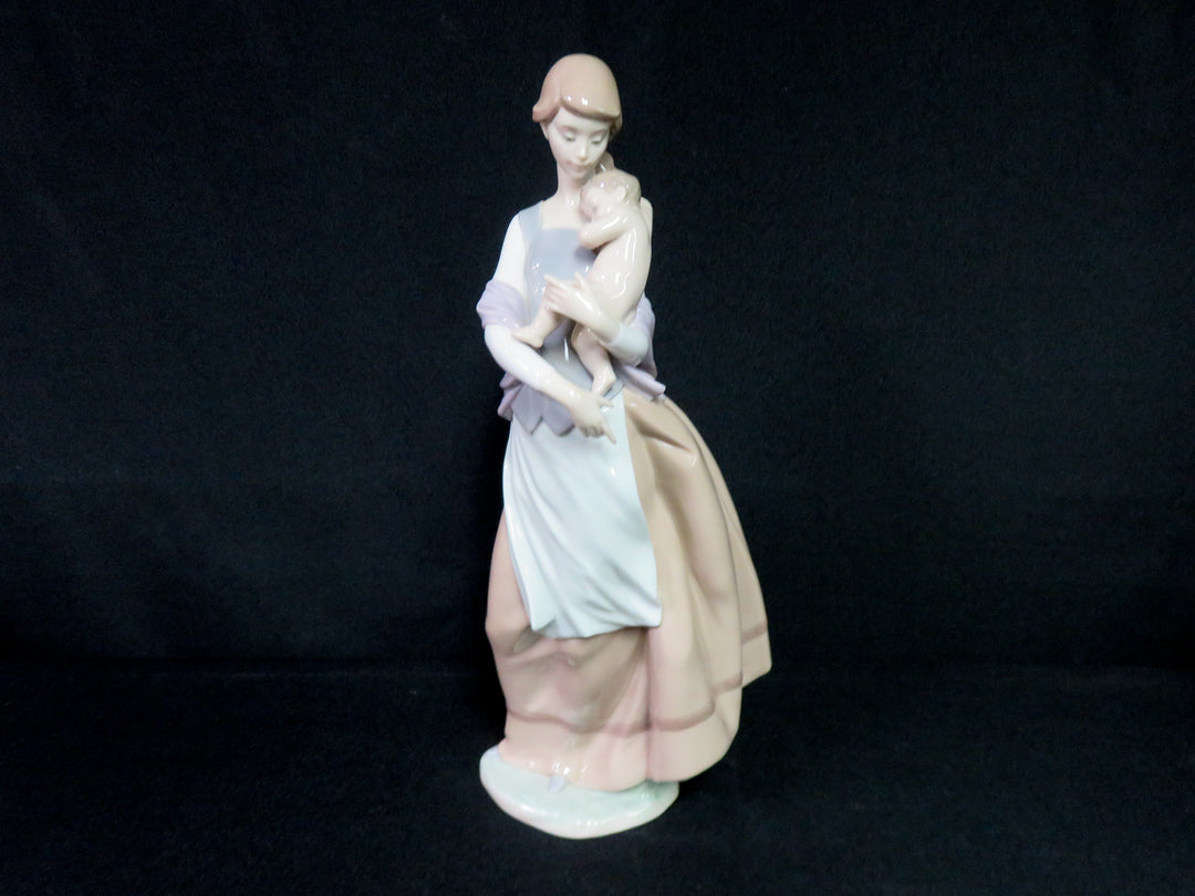 Lladró Figurine