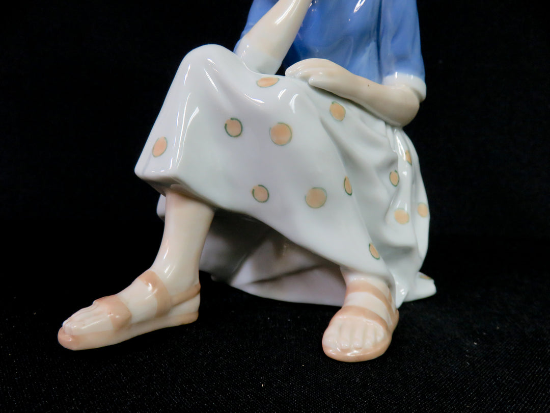 Andrea by Sadak Figurine