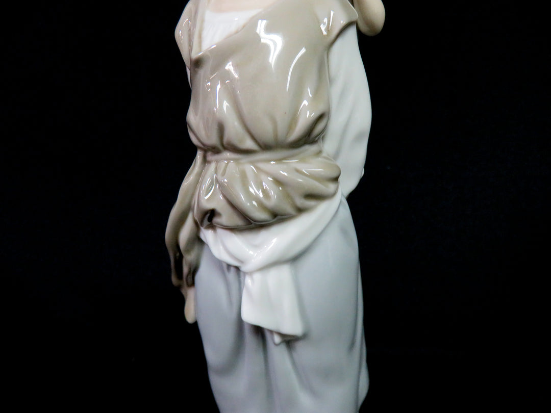 Lladró Figurine