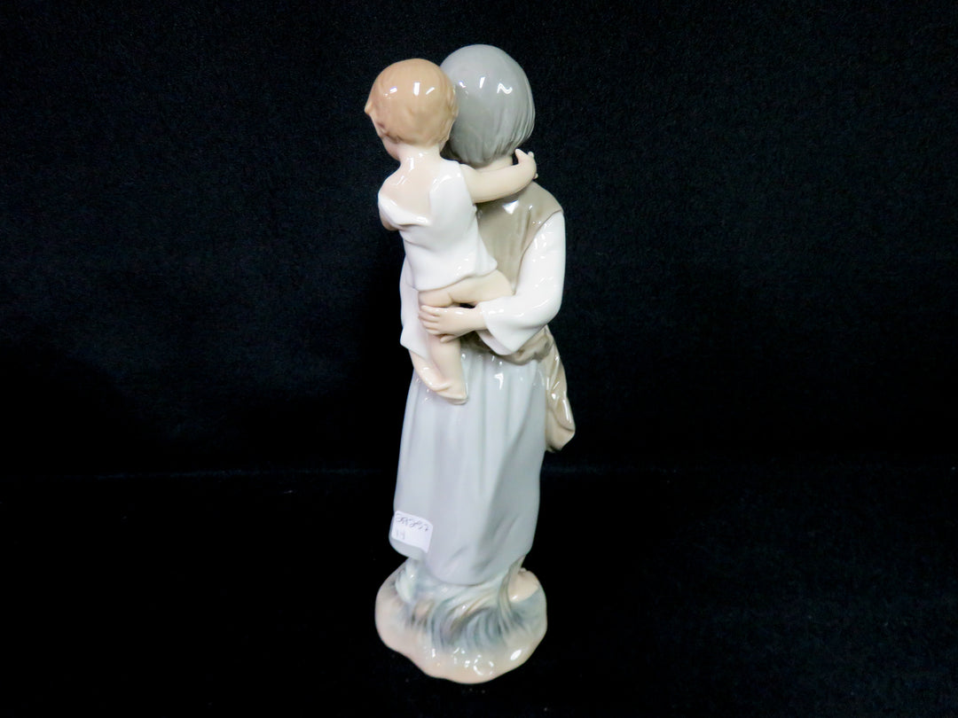 Lladró Figurine