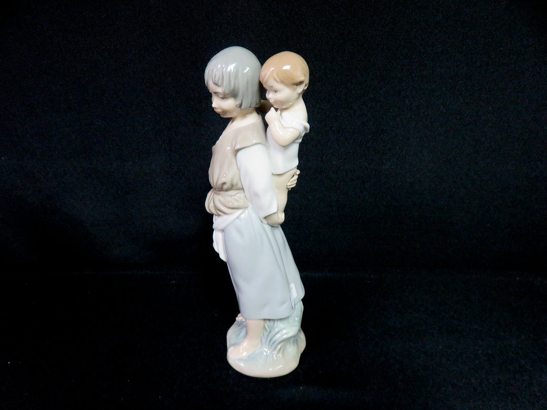 Lladró Figurine
