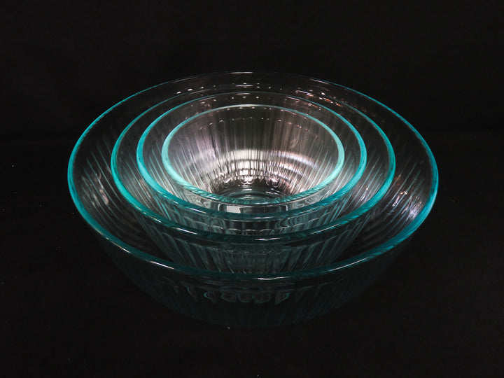 Pyrex Mixing Bowl Set