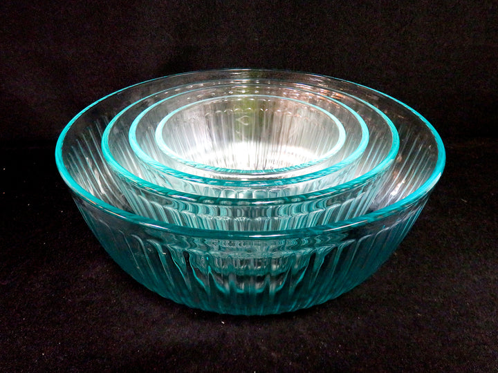 Pyrex Mixing Bowl Set