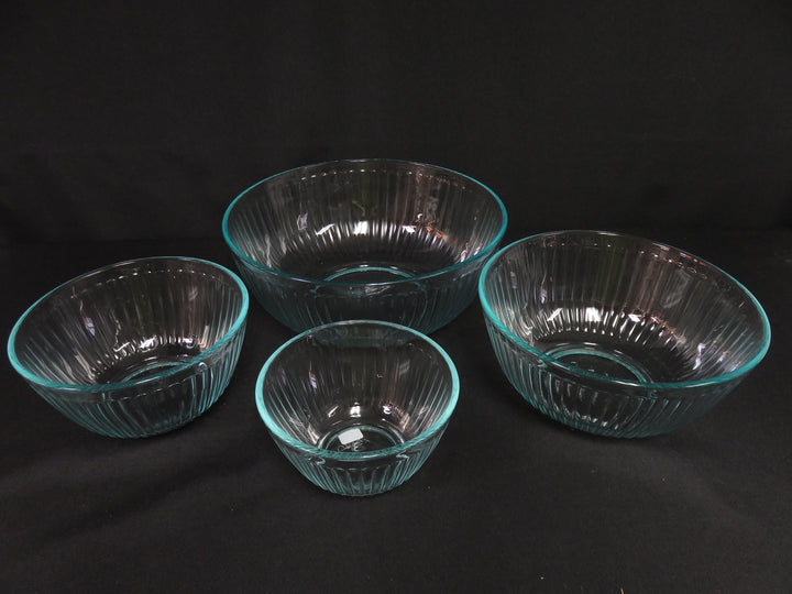 Pyrex Mixing Bowl Set