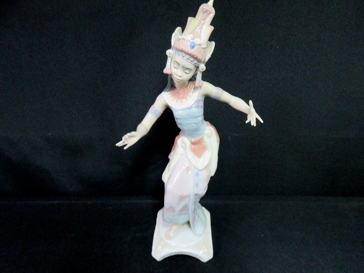 Lladró Figurine