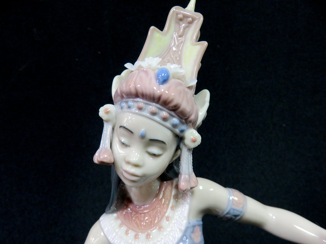 Lladró Figurine