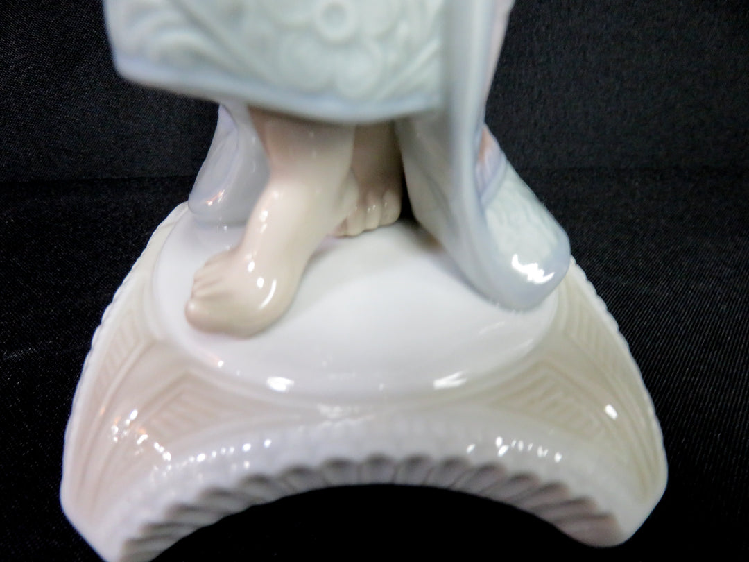 Lladró Figurine