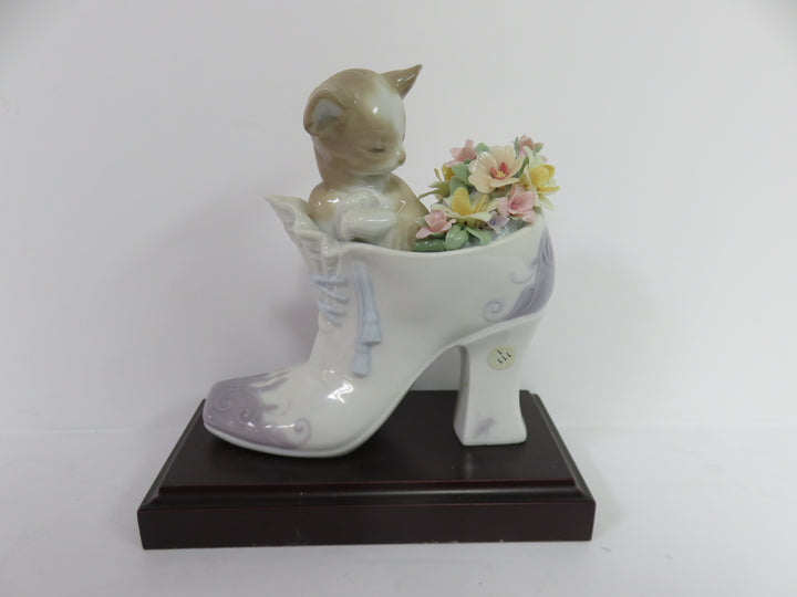 Lladró Kitten Figurine