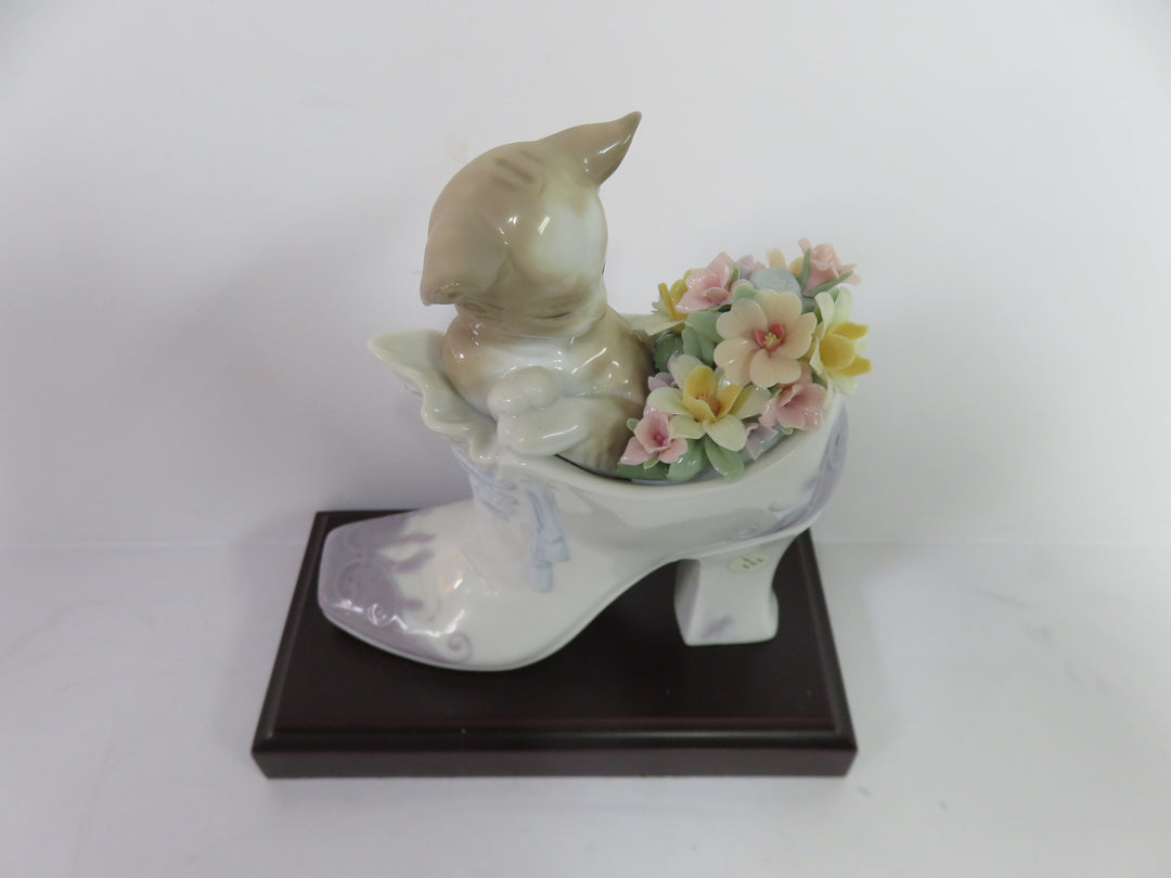 Lladró Kitten Figurine