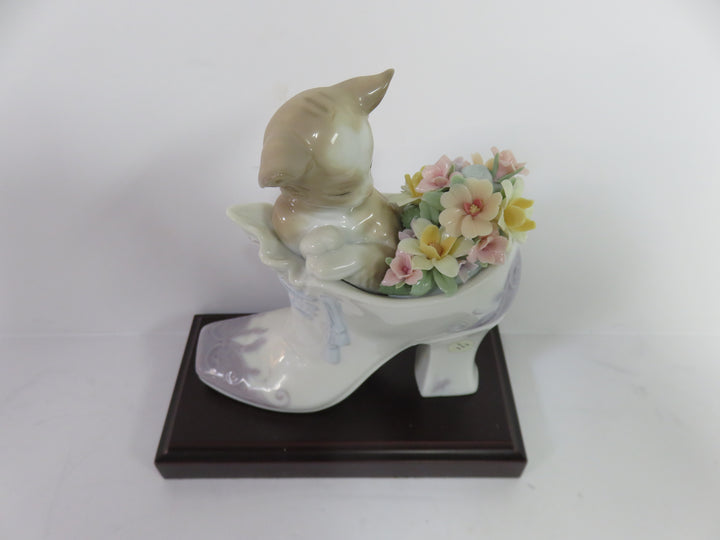 Lladró Kitten Figurine