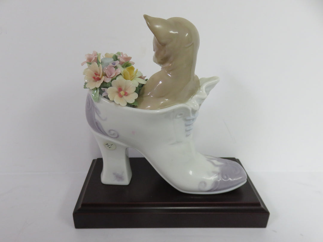 Lladró Kitten Figurine