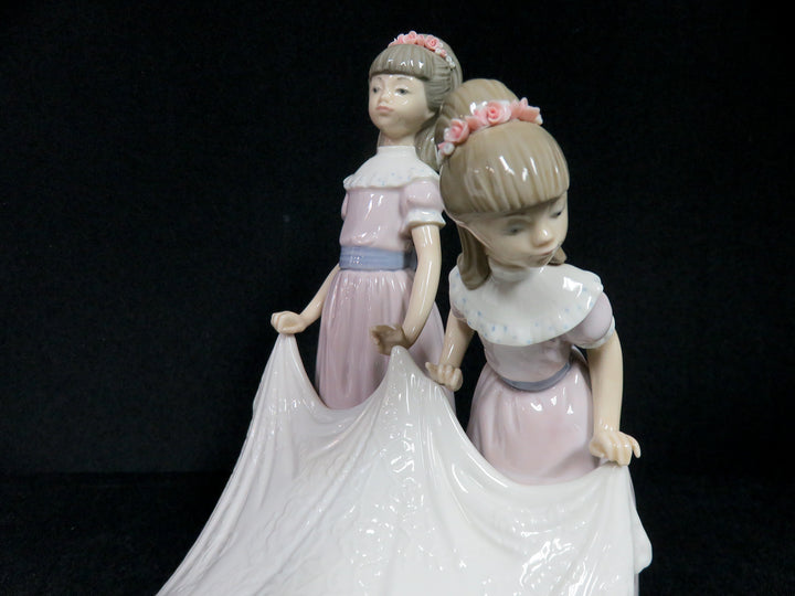 Lladró "Here Comes the Bride" Figurine