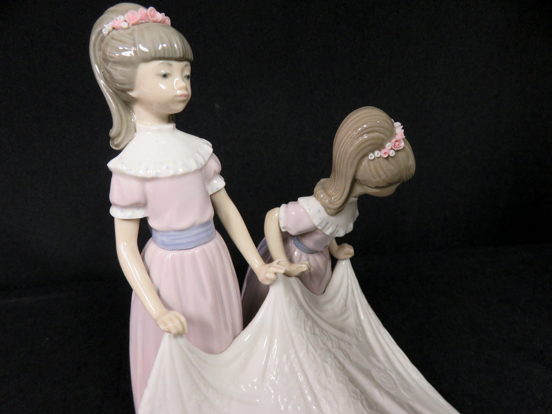 Lladró "Here Comes the Bride" Figurine