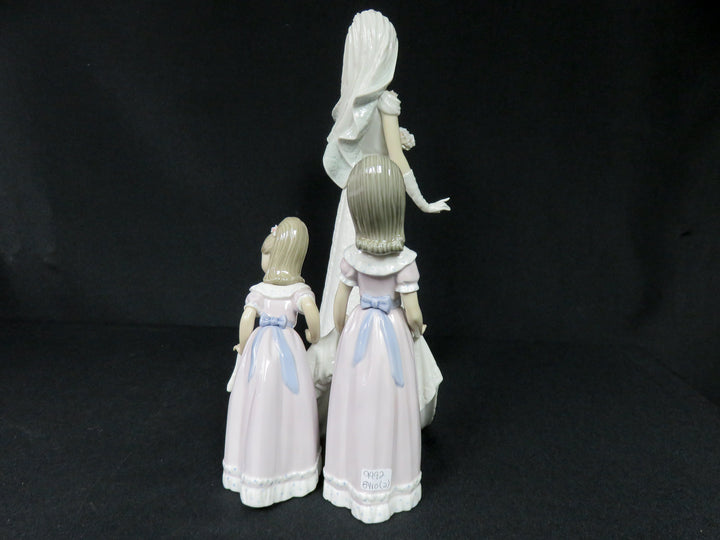 Lladró "Here Comes the Bride" Figurine