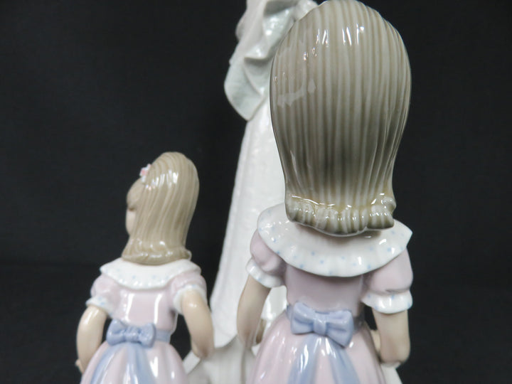 Lladró "Here Comes the Bride" Figurine
