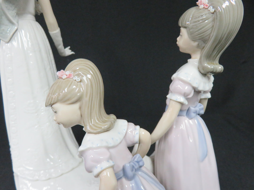 Lladró "Here Comes the Bride" Figurine