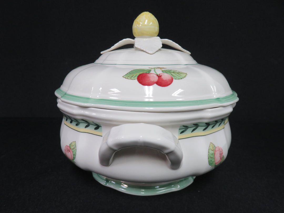 Villeroy & Boch Covered Vegetable Bowl