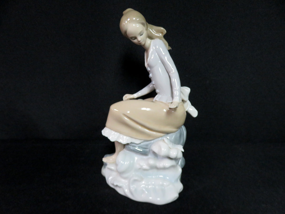 Lladró Figurine