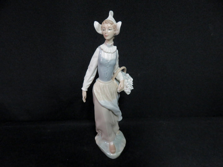 Lladró Figurine