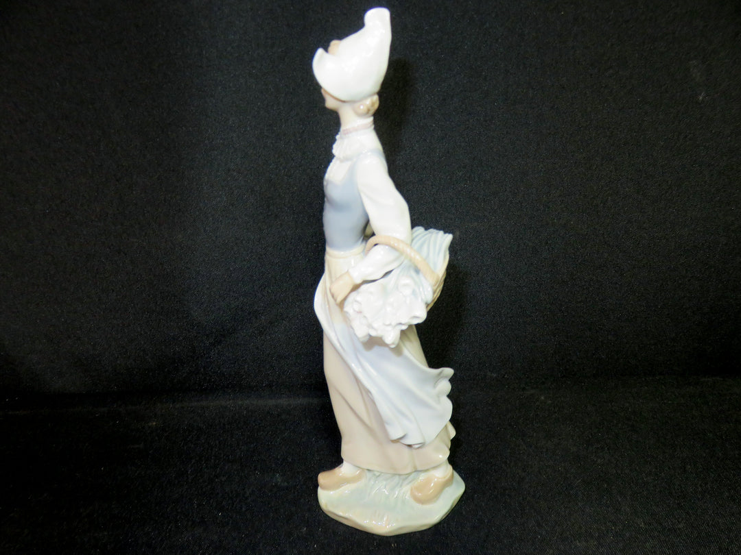 Lladró Figurine
