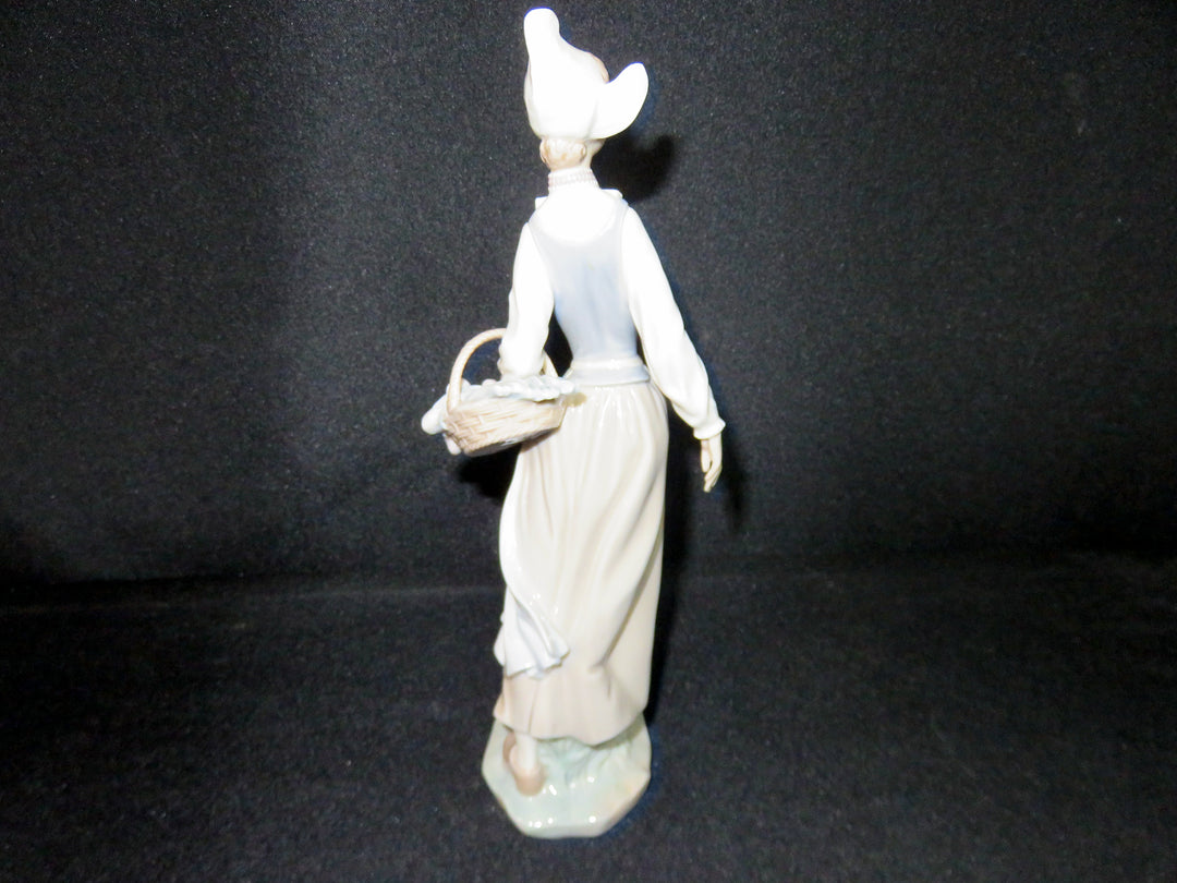 Lladró Figurine