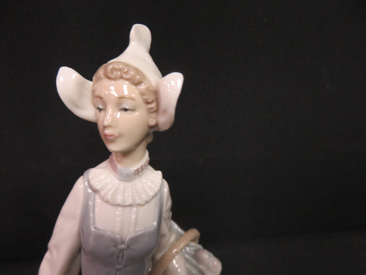 Lladró Figurine
