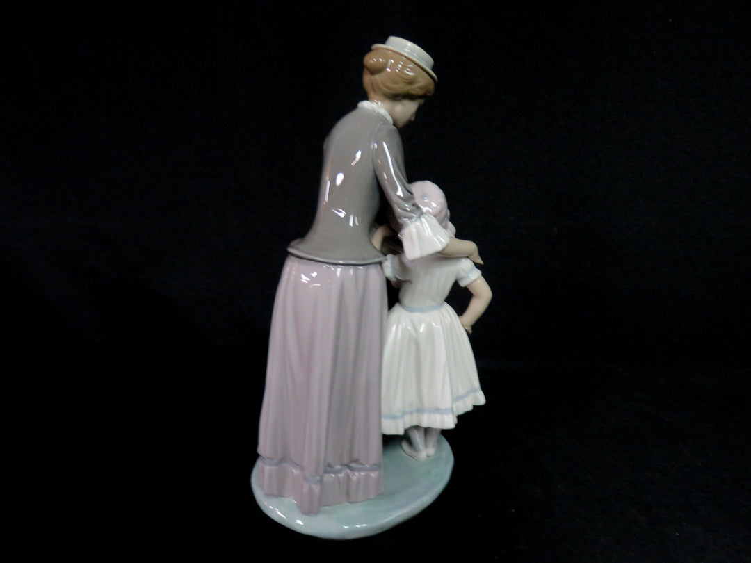 Lladró Figurine