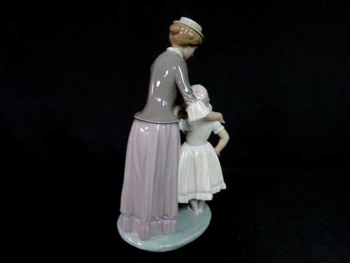 Lladró Figurine