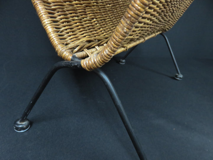 Folding Magazine Rack
