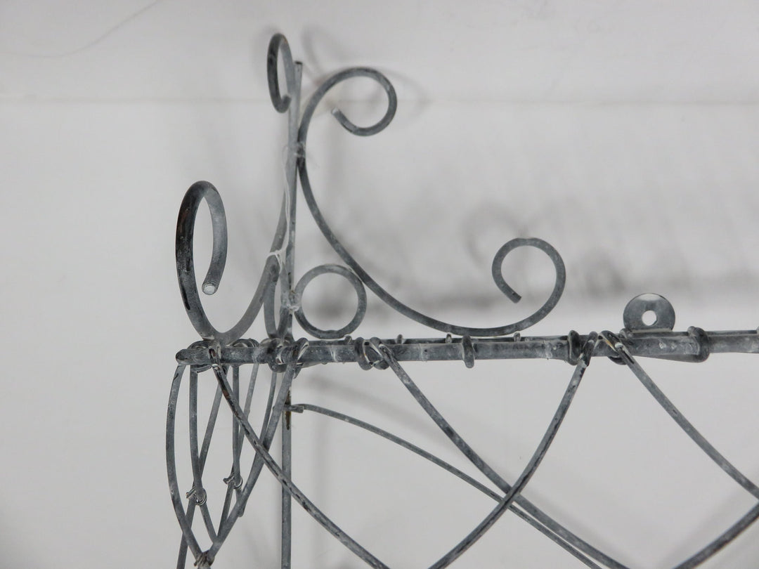 Twisted Wire Wall Shelf