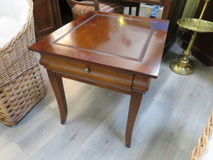 Hekman Cherry End Table