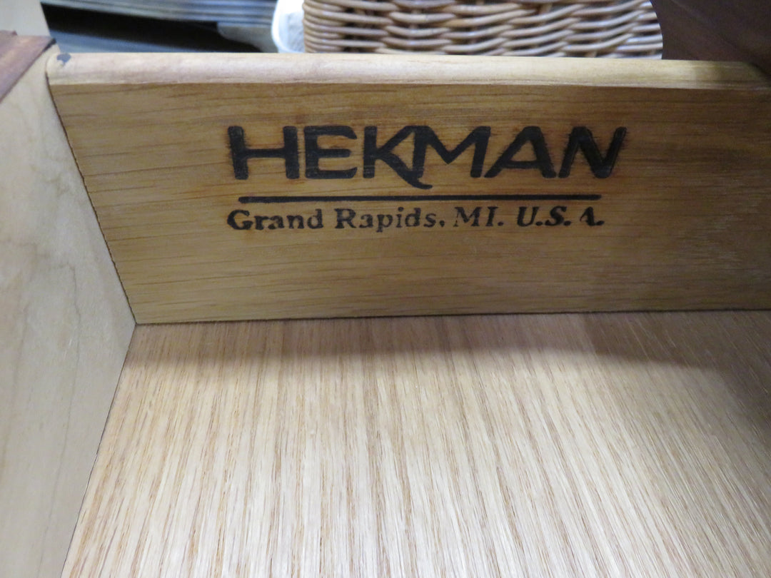 Hekman Cherry End Table