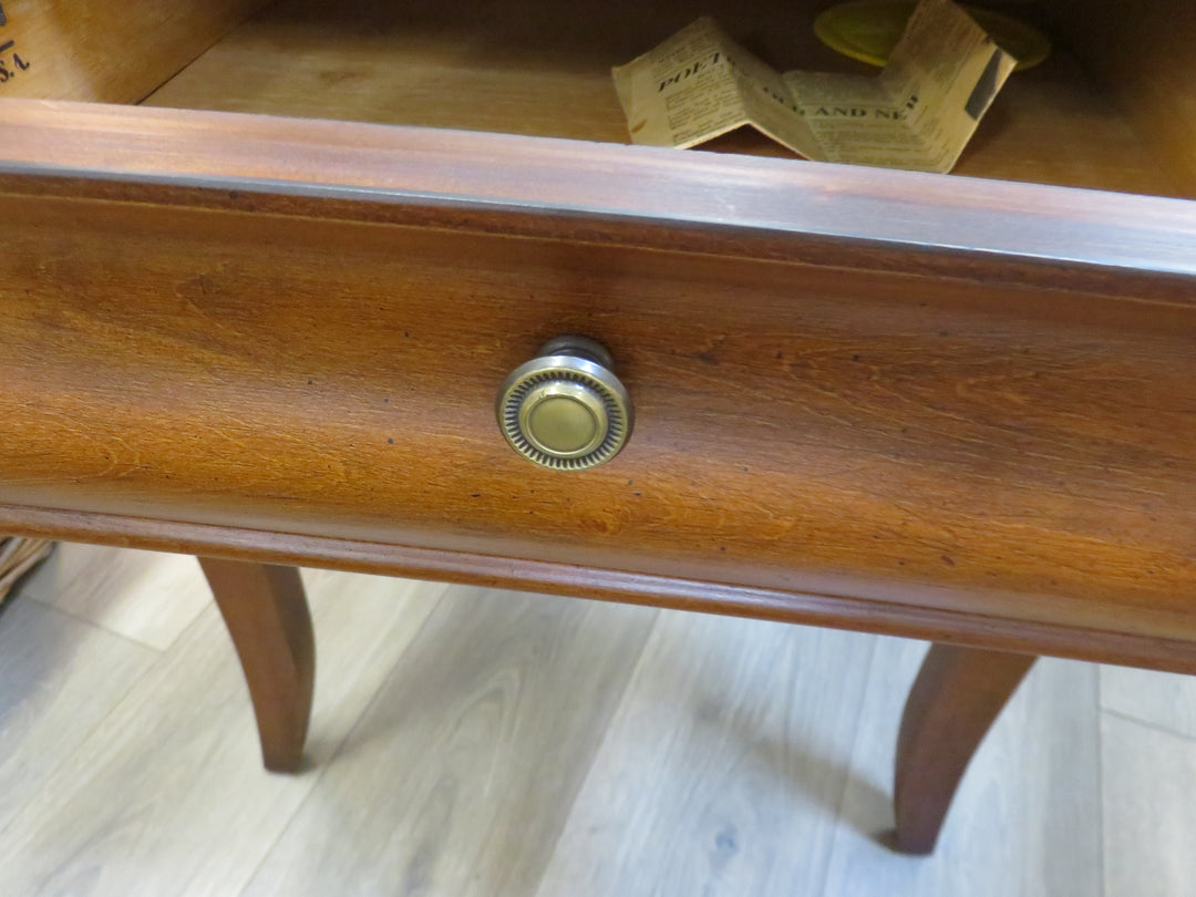 Hekman Cherry End Table