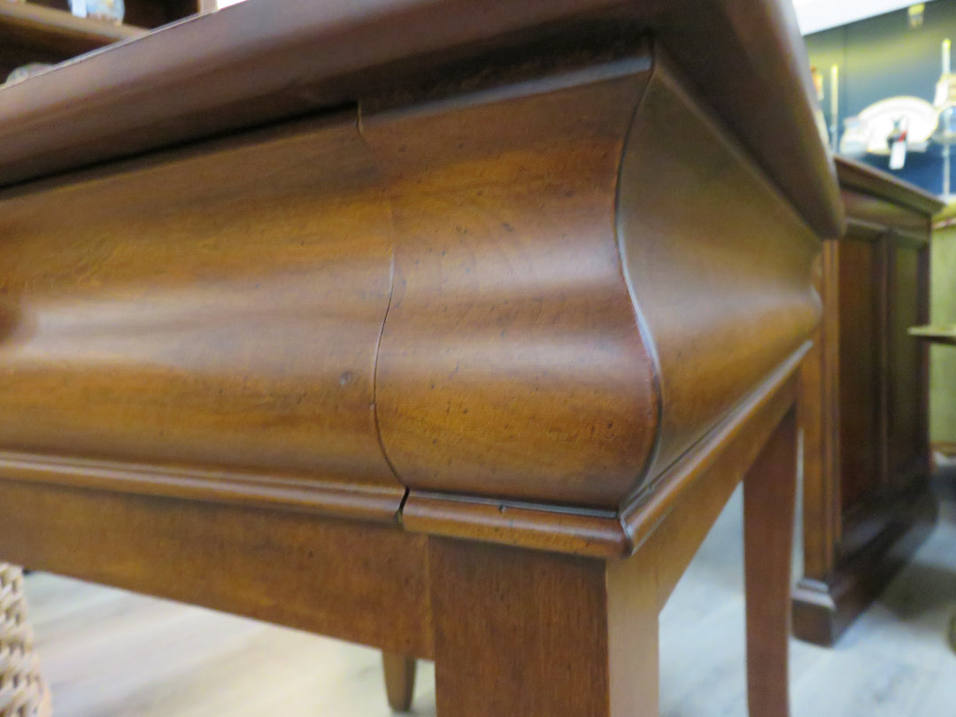 Hekman Cherry End Table