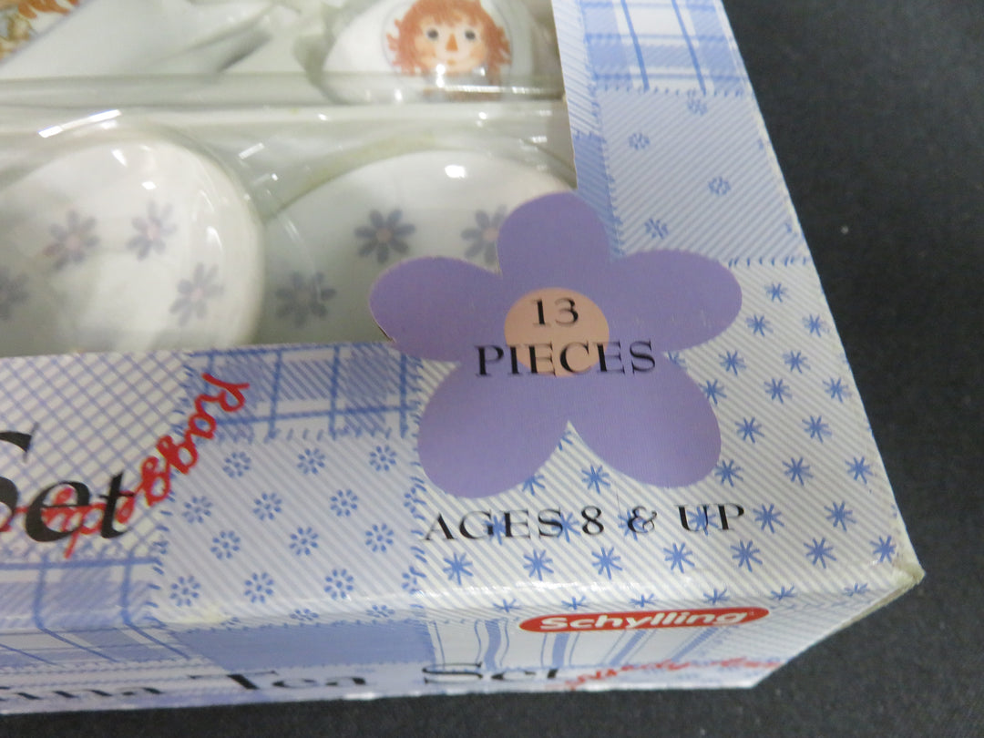 Raggedy Ann & Andy Child's Tea Set